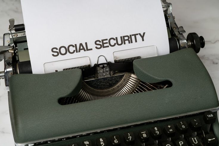 Social Security Sends Out Urgent Email Over Trump Tax Bill Confusion - Check Details! 4 Social Security benefit